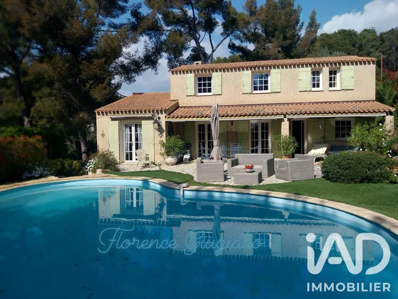 Maison 4 pièces 110 m² · à Ollioules · 110 m² · 726 500 €