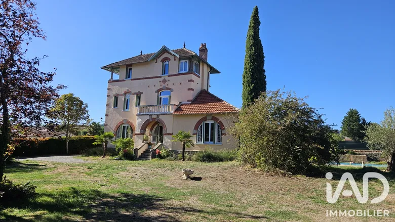 Maison 6 pièces 248 m² · à Maurs · 248 m² · 449 000 €