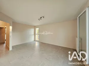 Apartment in Louvres (95380)