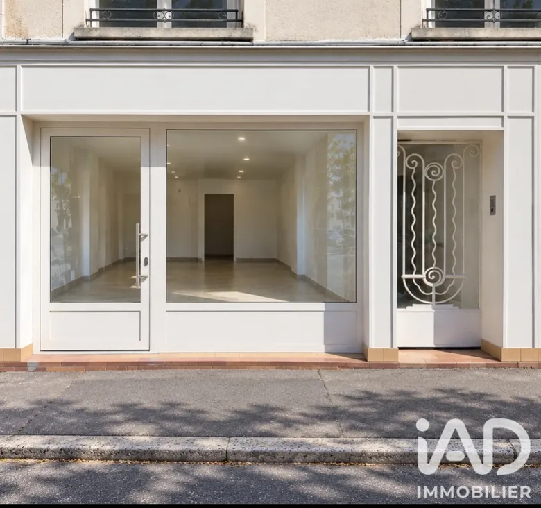 Murs commerciaux à Fontainebleau (77300) · 17 m² · 120 000 €