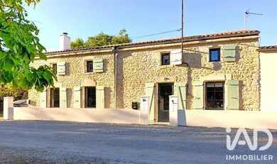 Maison à Genouillé (17430)