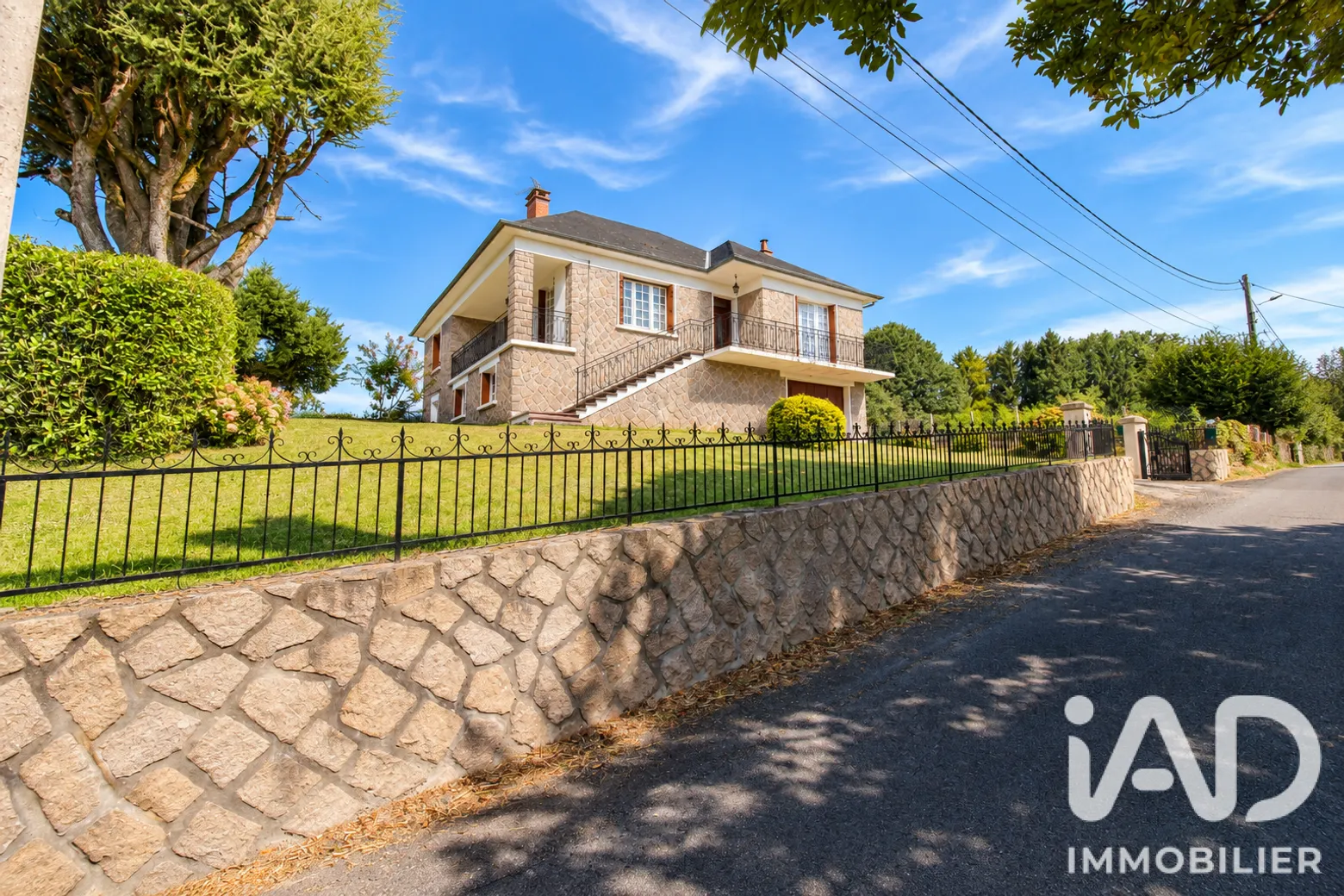 Vente maison à Lagraulière (19700) : maison traditionnelle 5 pièces 106 m² - 2110369 — 2