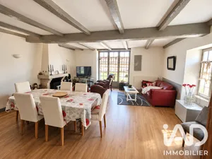 Traditional house in La Peyratte (79200)