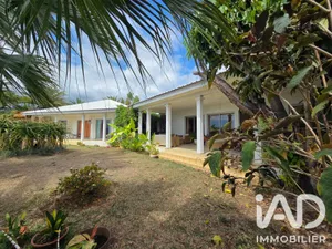 Mansion in La Possession (97419)
