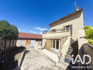 House in Saint-Myon (63460)