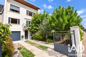 Detached house in Vélizy-Villacoublay (78140)