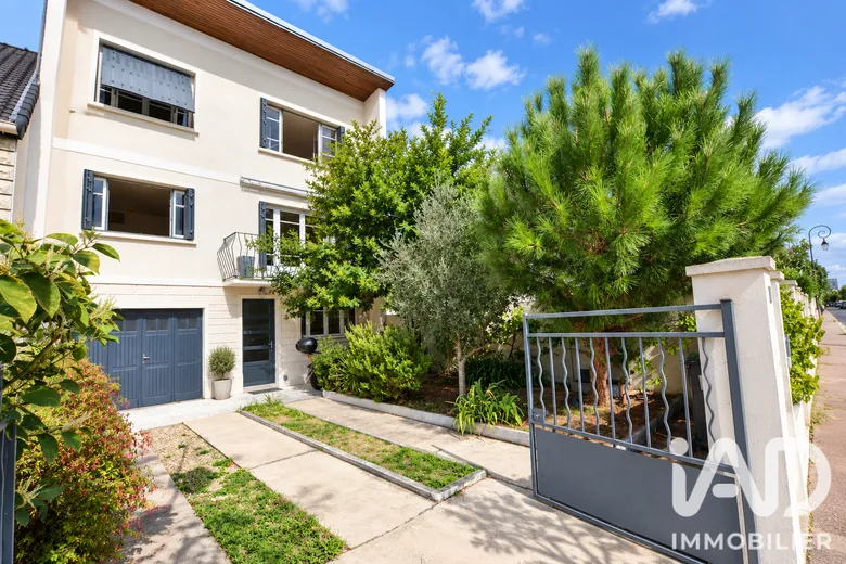 Maison 7 pièces 184 m² · à Vélizy-Villacoublay · 184 m² · 869 000 €