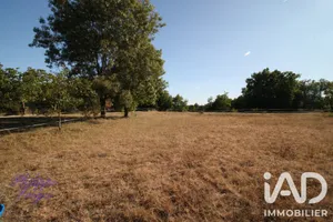Terrain à bâtir à Montpezat-de-Quercy (82270)