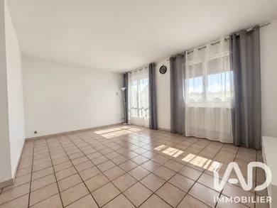 Appartement à Le Blanc-Mesnil (93150)