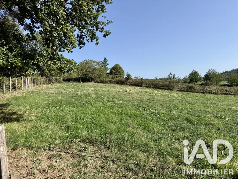 Terrain à bâtir à Quins (12800) · 40 000 €