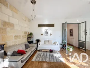 Duplex in Bordeaux (33800)