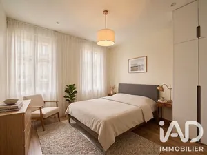 Apartment in Bordeaux (33100)