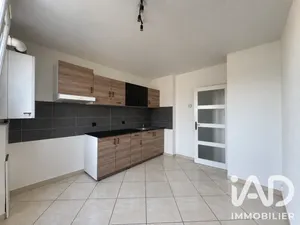 Apartment in Saint-Cyr-sur-Loire (37540)