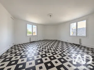 Appartement à Saint-Cyr-sur-Loire (37540)