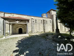 Townhouse in Vertheuil (33180)