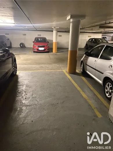 Parking à Paris (75014)