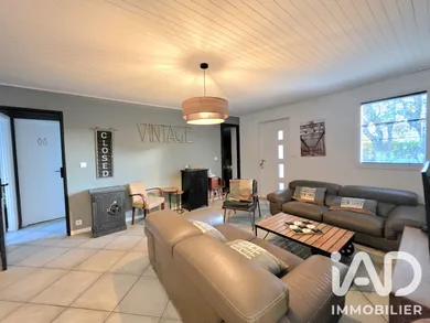 Maison à Roquebrune-sur-Argens (83520)