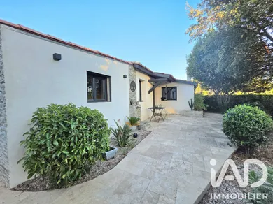 Maison à Roquebrune-sur-Argens (83520)