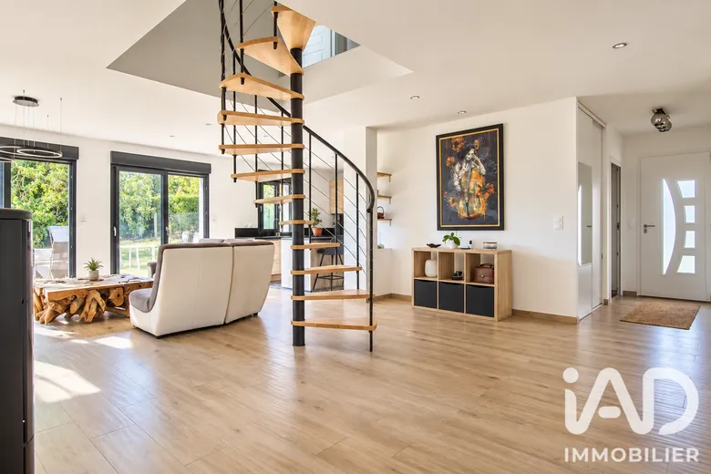 Maison 6 pièces 153 m² · à Montlhéry · 153 m² · 515 000 €
