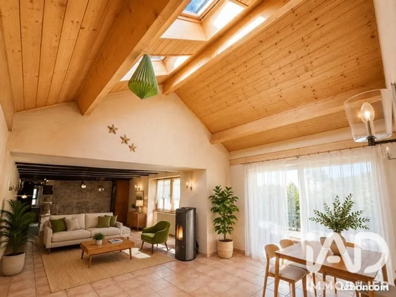 Maison 7 pièces 163 m² · à Ornans · 163 m² · 179 500 €