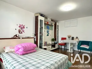 Apartment in Bobigny (93000)