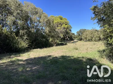 Building plot in Vers-Pont-du-Gard (30210)