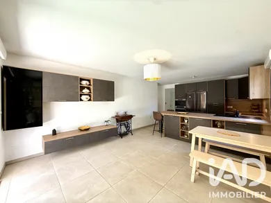 Apartment in Cogolin (83310)