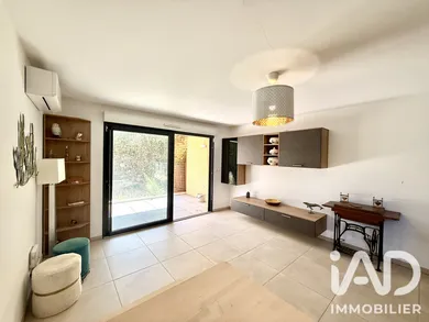Apartment in Cogolin (83310)