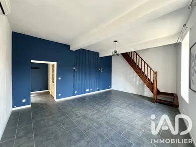 Immeuble à Bagnols-sur-Cèze (30200)