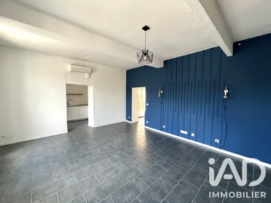Immeuble à Bagnols-sur-Cèze (30200)