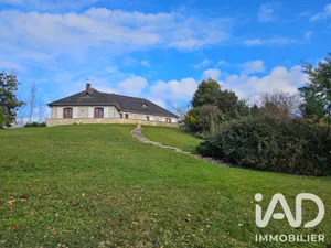 House in Aubertin (64290)