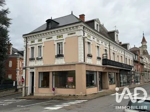 Building in Digoin (71160)