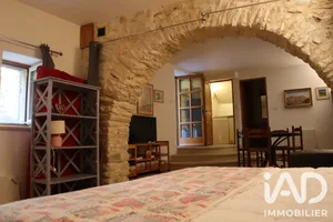 Maison de village à Pierrelongue (26170)
