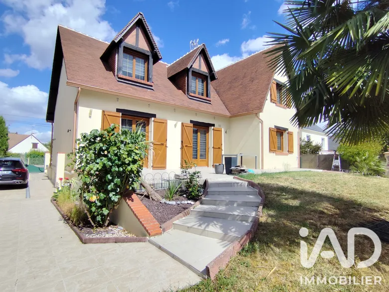 Maison 6 pièces 176 m² · à Fleury-les-Aubrais · 176 m² · 379 000 €