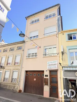Immeuble à Bourbonne-les-Bains (52400)
