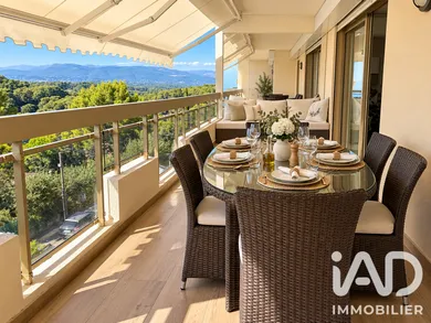 Apartment in Mougins (06250)