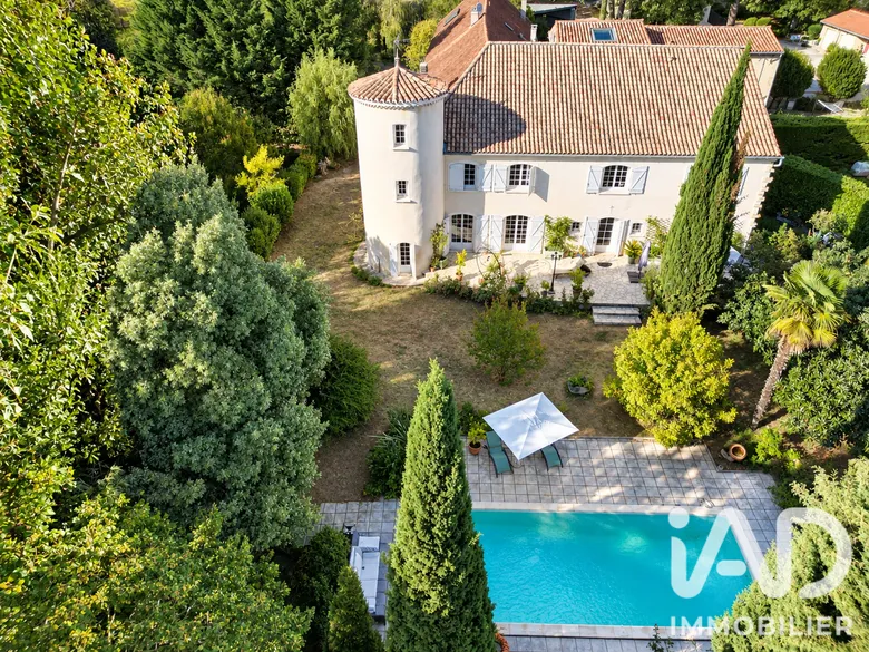 Maison 7 pièces 284 m² · à Vaux · 284 m² · 595 000 €