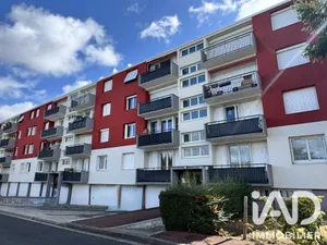 Apartment in Sainte-Geneviève-des-Bois (91700)