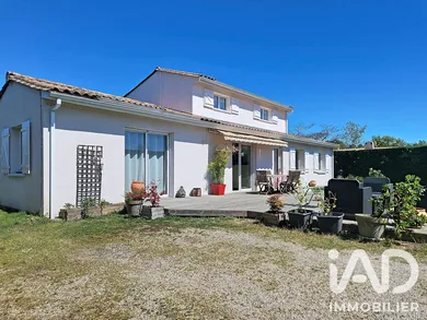 Maison à Saint-Médard-en-Jalles (33160)