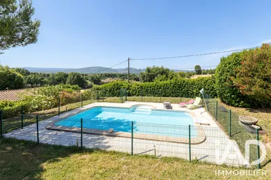 Maison de campagne à Cadenet (84160)