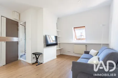Apartment in Paris (75017)