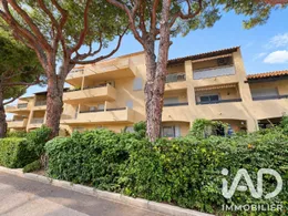 Appartement à Saint-Cyr-sur-Mer (83270)
