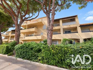 Appartement à Saint-Cyr-sur-Mer (83270)