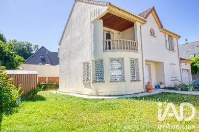 Maison traditionnelle à Sarcelles (95200)