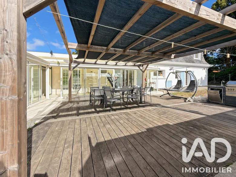 Maison 8 pièces 242 m² · à Machecoul · 242 m² · 899 000 €