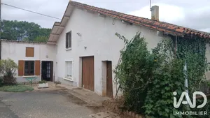 Maison de village à La Chapelle-Pouilloux (79190)