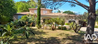 Architectural house in Garéoult (83136)