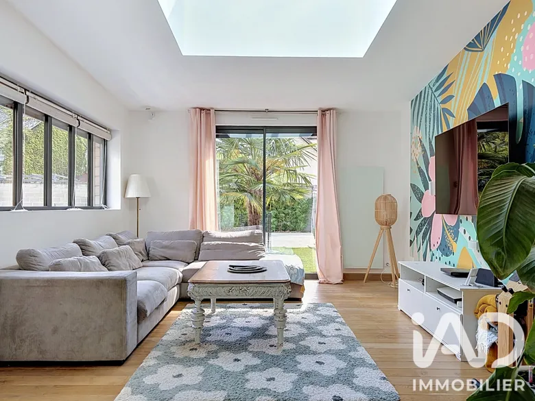Maison 6 pièces 150 m² · à Nogent-le-Roi · 150 m² · 335 000 €