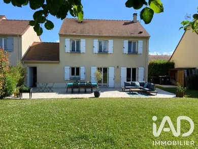 Maison traditionnelle à Charny (77410)