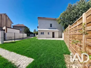 House in Pont-de-Chéruy (38230)